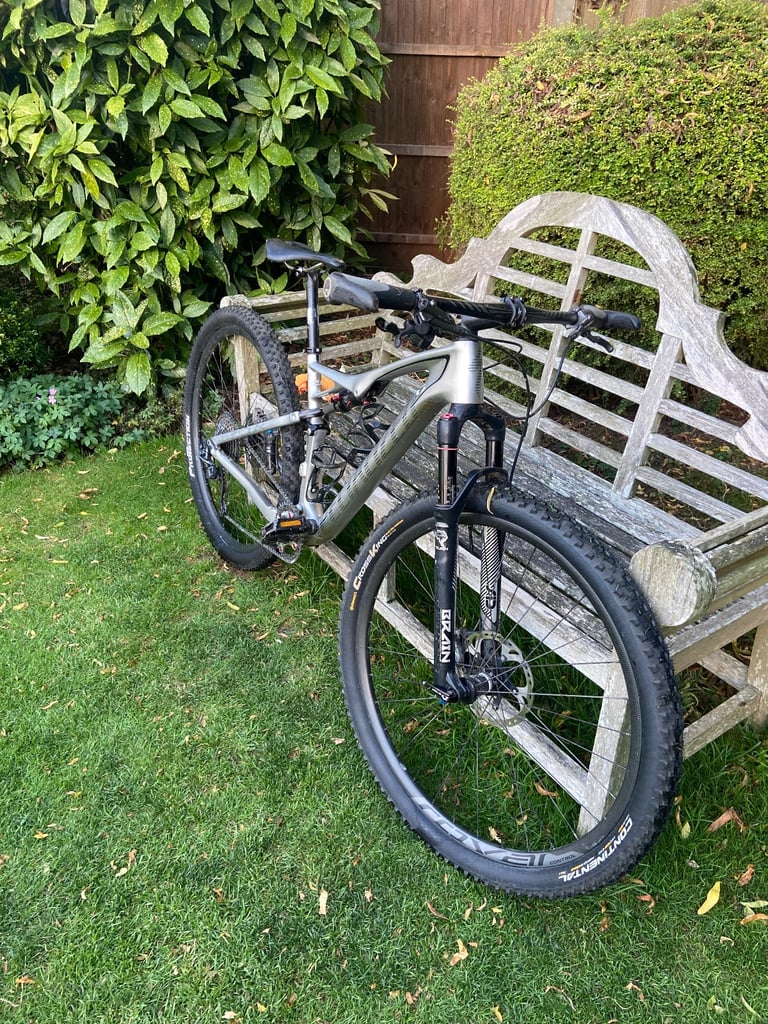 2014 specialised epic, carbon rims, good condition 