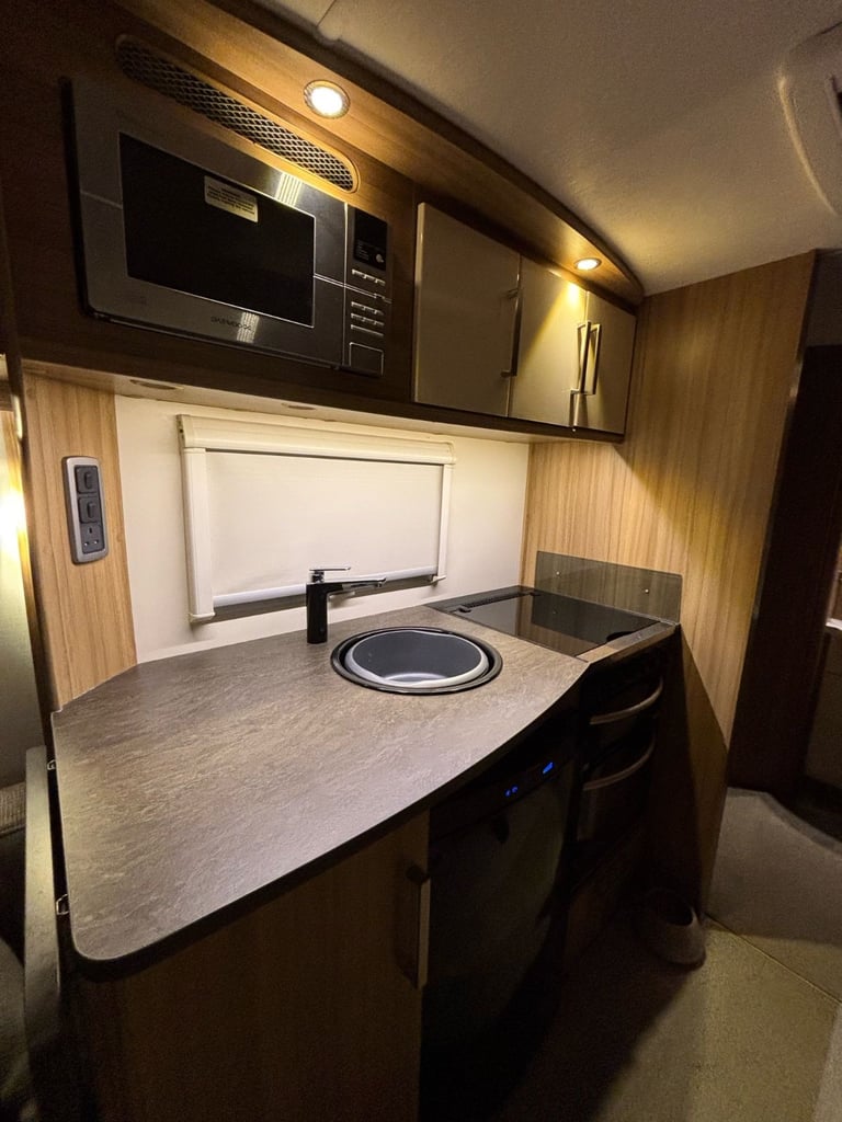 2015 Lunar Lexon 470