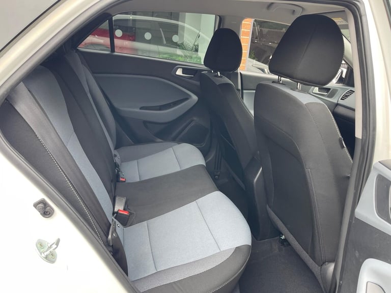 2015 Hyundai i20 1.2 Premium Euro 6 5dr HATCHBACK Petrol Manual