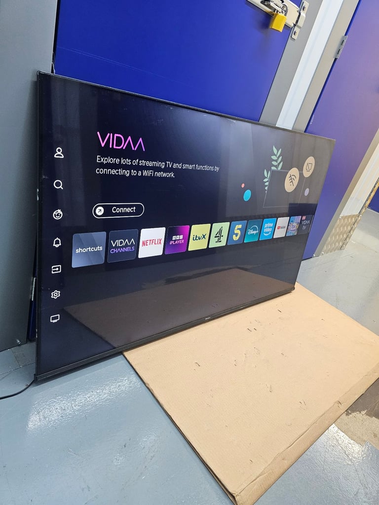 58" HISENSE 4K ULTRA SMART TV 