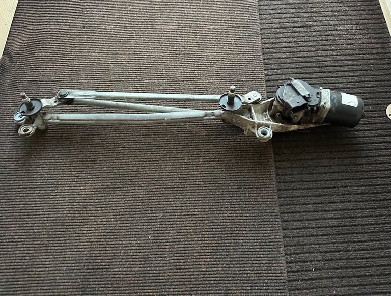 Nissan Qashqai Wiper Motor + Linkage – Fully Tested, Excellent Condition, Ready to Fit!