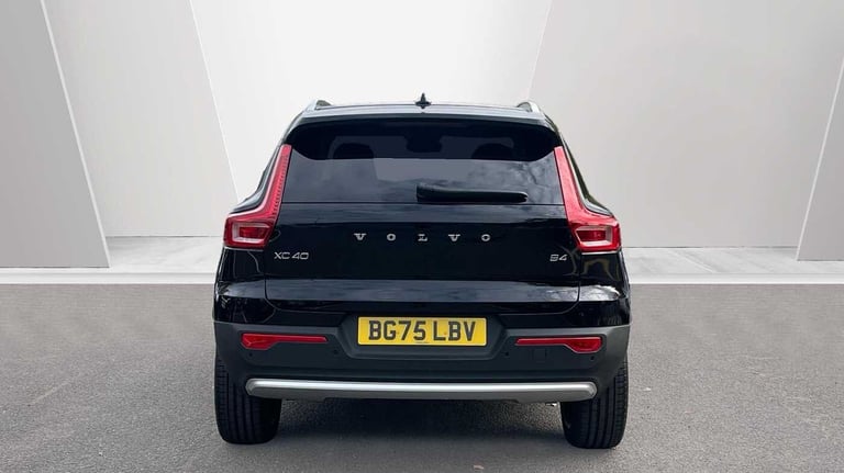 2025 Volvo XC40 2.0 B4P Ultra Dark 5dr Auto SUV Petrol Automatic