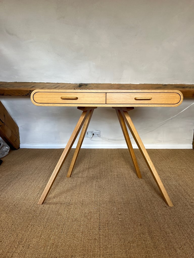 Desk solid oak habitat