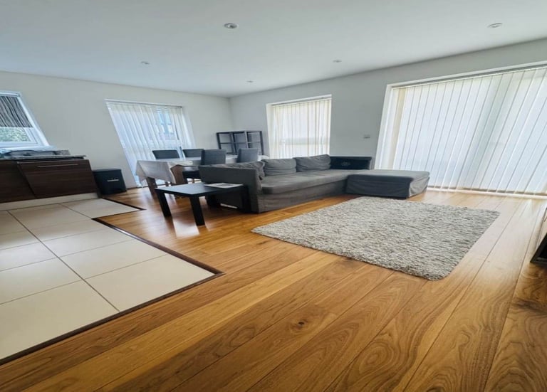 2Bed 2Bath 1st floor flat to rent in Stanmore - Henry Court