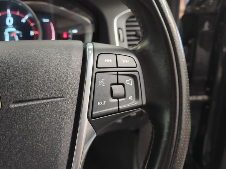 2017 Volvo S60 2.0 D3 R-Design Lux Nav Saloon 4dr Diesel Auto Euro 6 (s/s) (150 ps) Saloon Diesel...