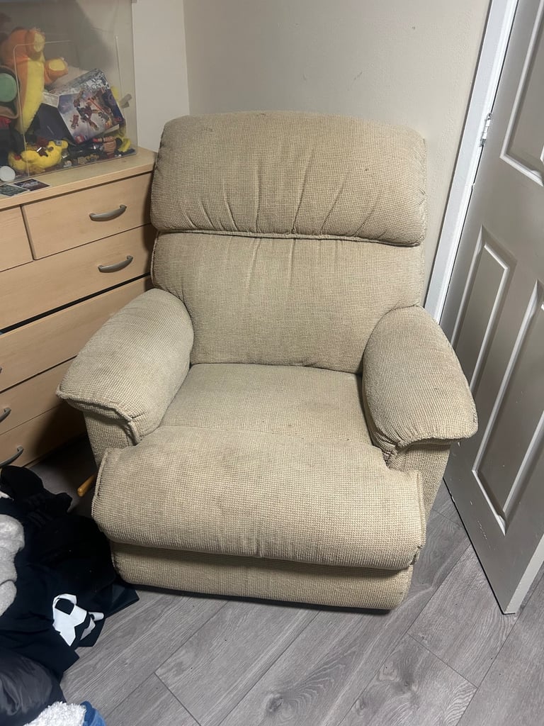 Recliner chair 