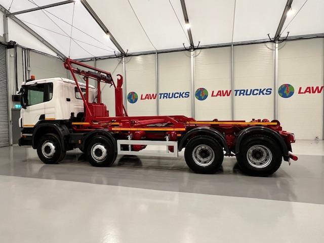 Scania P370 8x4 Rest Cab Hookloader Manual