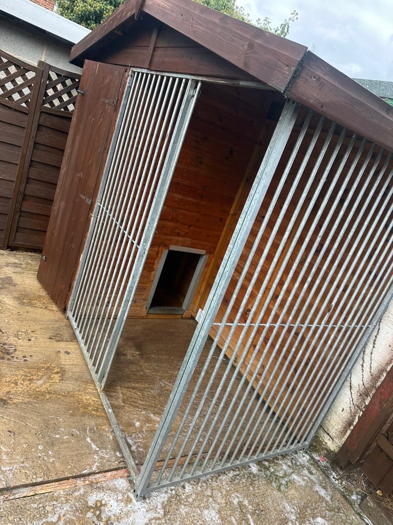 Bench mark dog kennel
