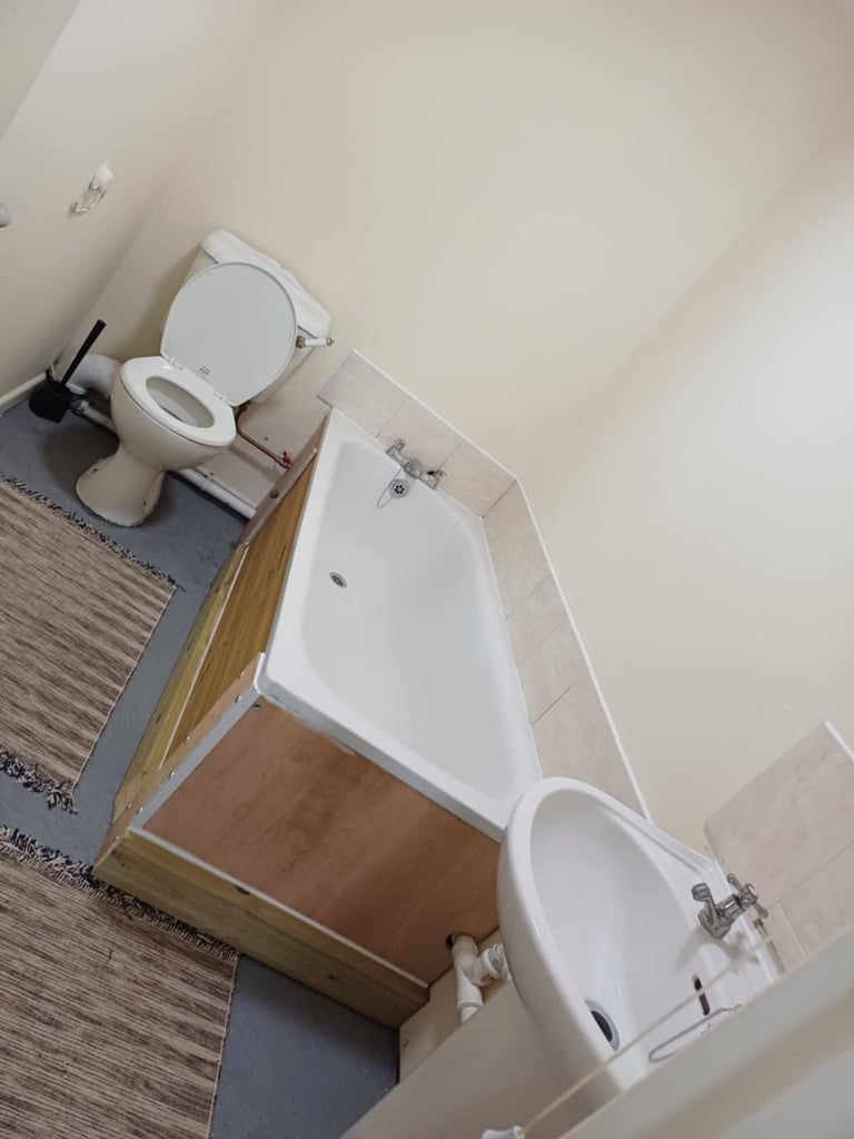 Flat To Let
