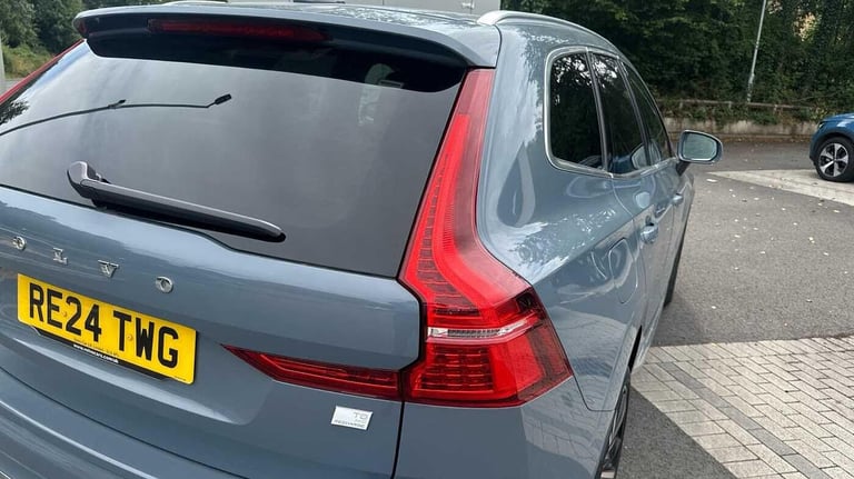 2024 Volvo XC60 2.0 T8 [455] RC PHEV Ultimate Dark 5dr AWD Gtron ESTATE PETROL/ELECTRIC Automatic