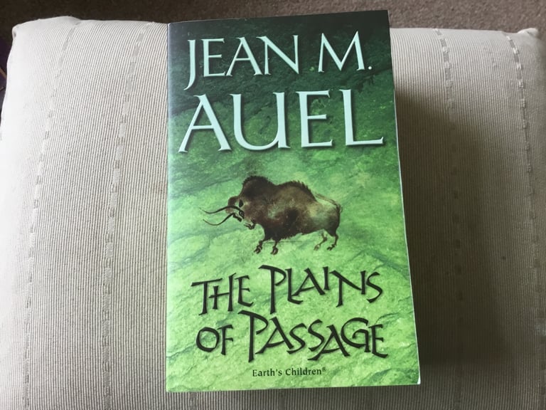 Clan of the cave bear book set