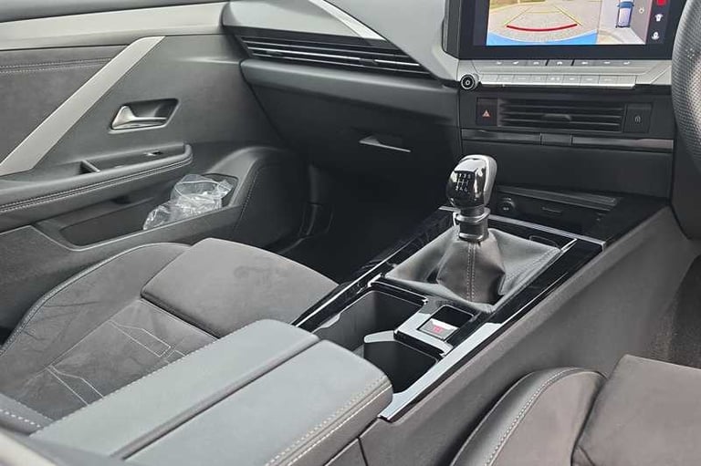 2024 Vauxhall Astra 1.2 Turbo 130 Ultimate 5dr HATCHBACK PETROL Manual