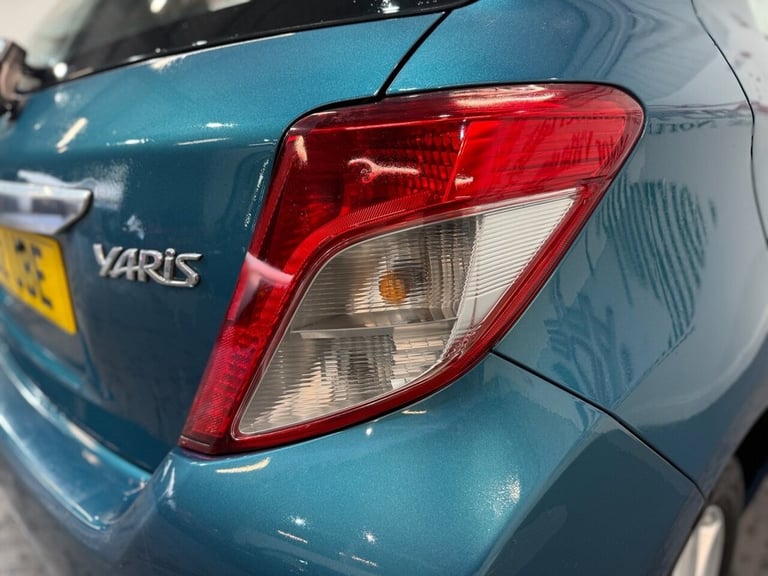 2012 Toyota Yaris 1.33 VVT-i TR 5dr Multidrive S HATCHBACK PETROL Automatic