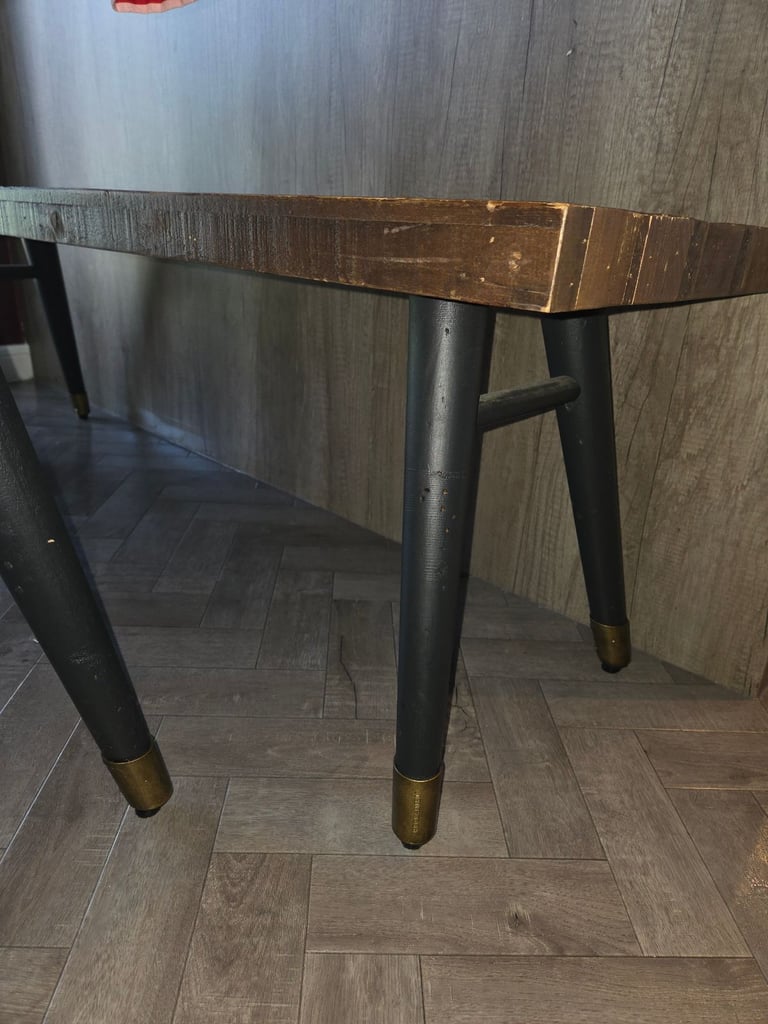 reclaimed wood dining table 