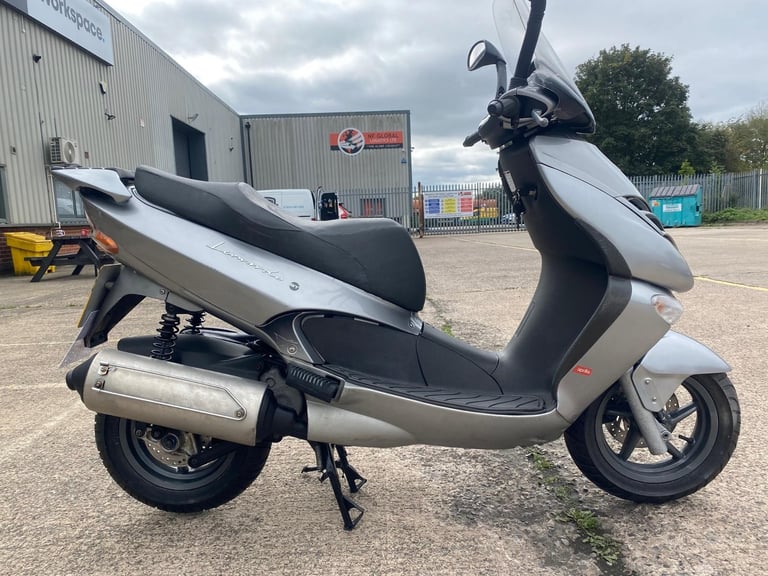 image for 2003 Aprilia Leonardo 125 low mileage