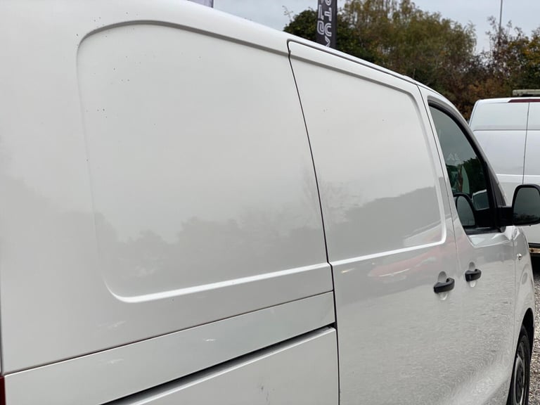 2019 Peugeot Expert 2.0 BlueHDi 1400 Professional Standard Panel Van MWB Euro 6 (s/s) 6dr PANEL V...