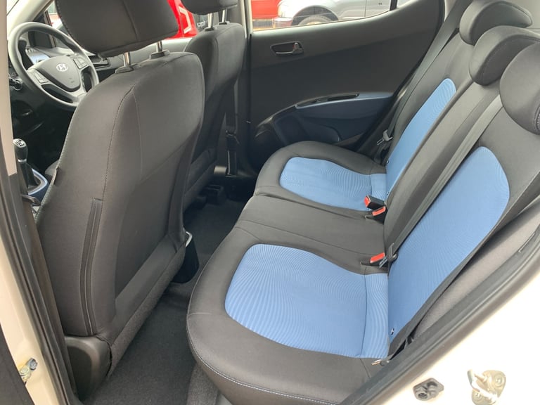 2015 Hyundai i10 1.2 SE 5dr HATCHBACK Petrol Manual