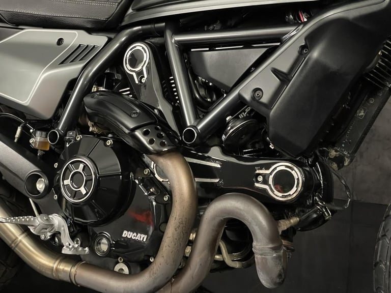 DUCATI SCRAMBLER NIGHTSHIFT 803 2021