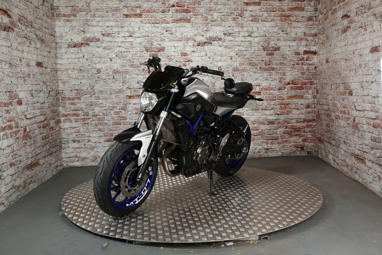 YAMAHA MT-07 ABS 2015 Petrol Manual in Silver