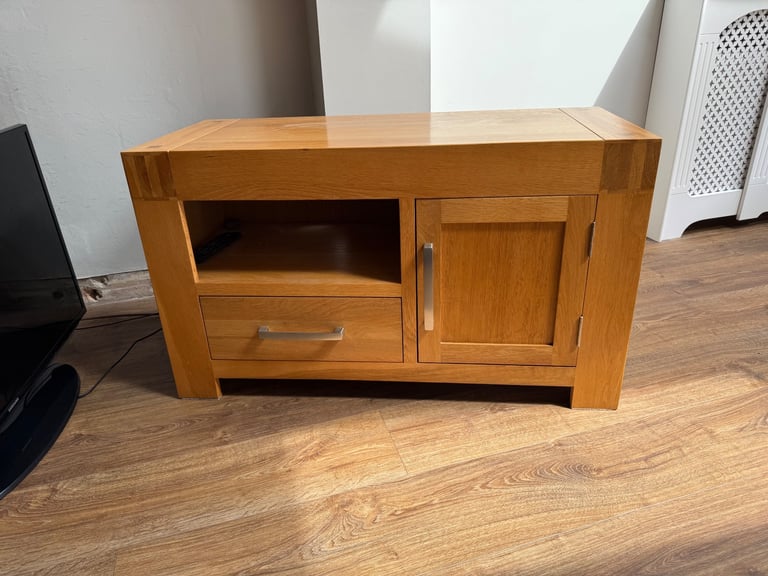 image for Solid oak tv unit