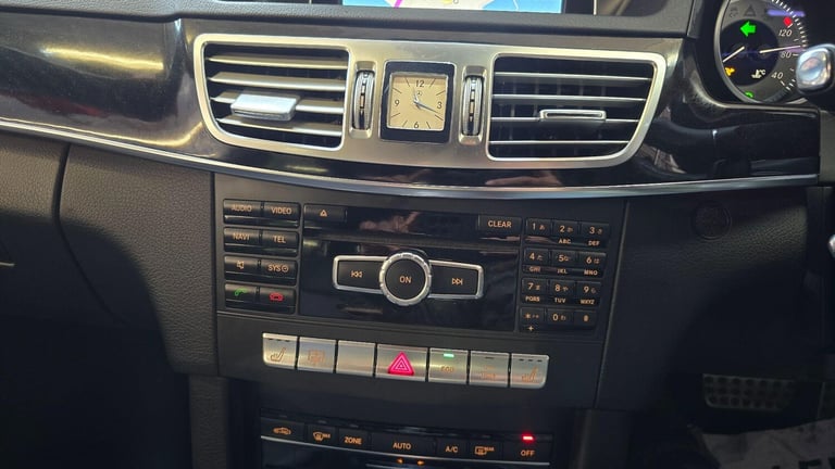  Mercedes-Benz E-Class 3.5 AUTO AMG LINE E350 AVANTGARDE Petrol Automatic