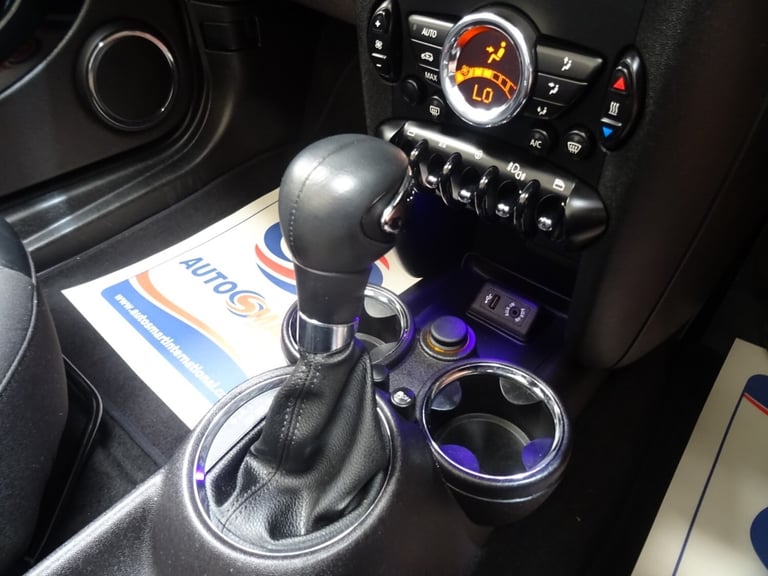 Mini Convertible 1.6 Cooper 2dr Automatic **LOW MILEAGE*ONLY 26000 MILES**