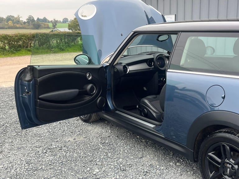  MINI Hatch 1.6 Cooper Euro 5 3dr Petrol Manual