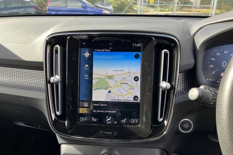 2020 Volvo XC40 2.0 B4P R DESIGN Pro 5dr Auto ESTATE PETROL Automatic