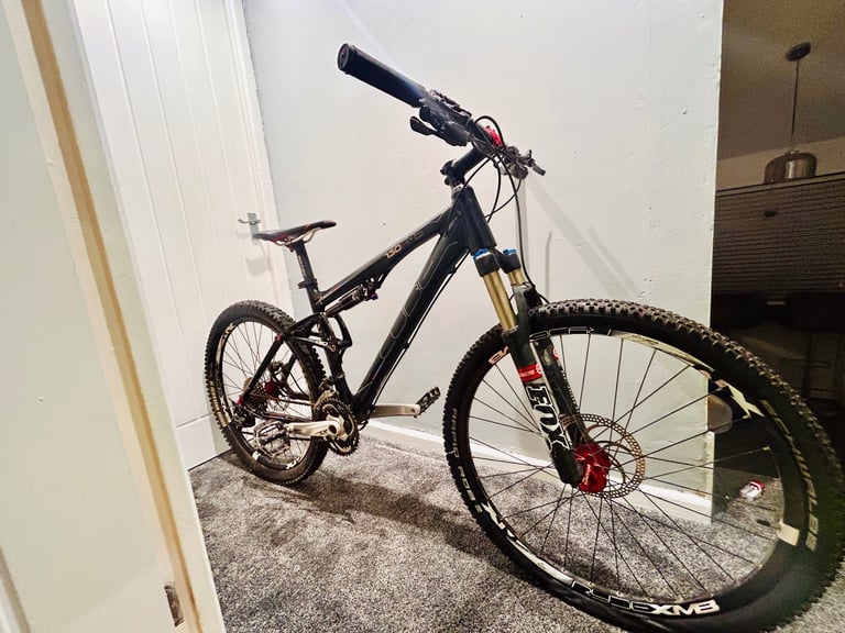 Cube Full Suspension 130 AMS Pro Mountain Bike. Fox Suspension