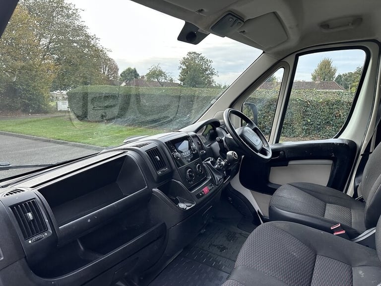 2018 Peugeot Boxer BlueHDi 335 Panel Van Diesel Manual