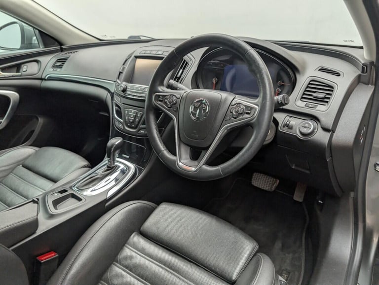 2016 Vauxhall Insignia 2.0 CDTi Elite Nav Hatchback 5dr Diesel Auto Euro 6 (170 ps) - PARKING SEN...