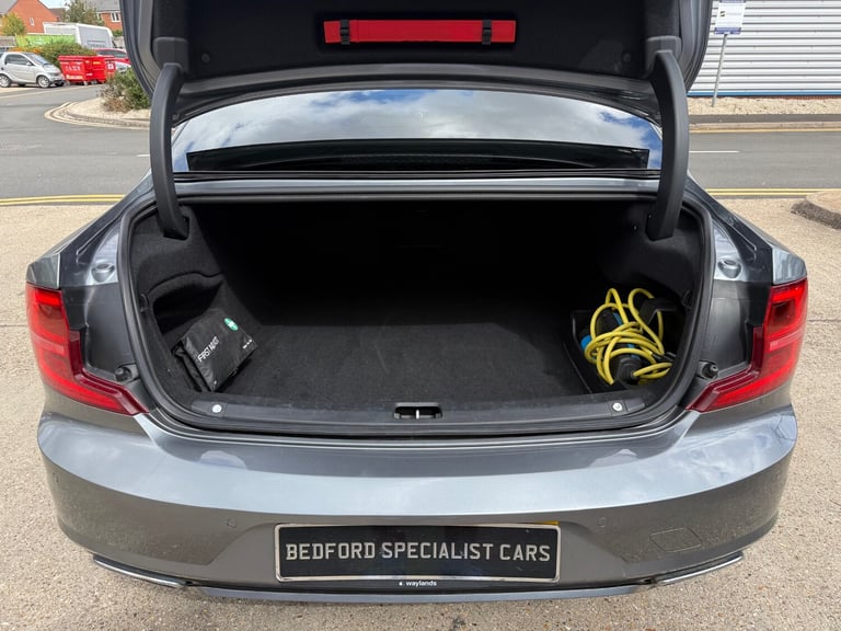 2018 Volvo S90 2.0 T8 Hybrid R DESIGN Pro 4dr AWD Geartronic SALOON Petrol Parallel Phev Automatic