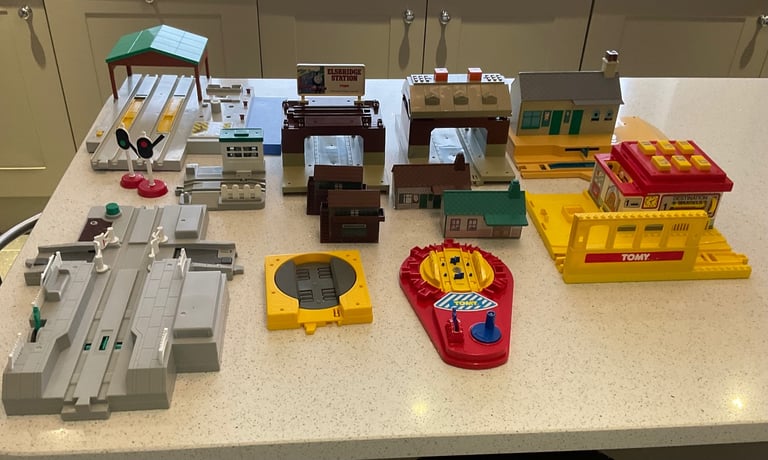 Tomy Train Set Thomas Tank Engine