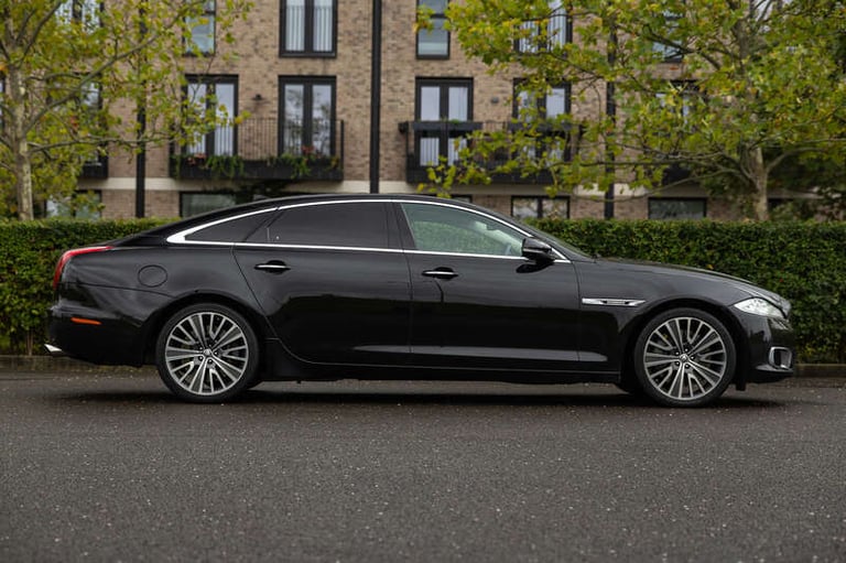 2012 Jaguar XJ Ultimate SALOON PETROL Automatic