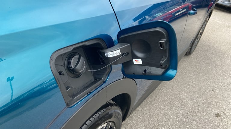 2025 Peugeot 3008 1.2 HYBRID GT SUV 5dr Petrol Hybrid e-DSC6 Euro 6 (s/s) (136 ps) SUV Hybrid Aut...