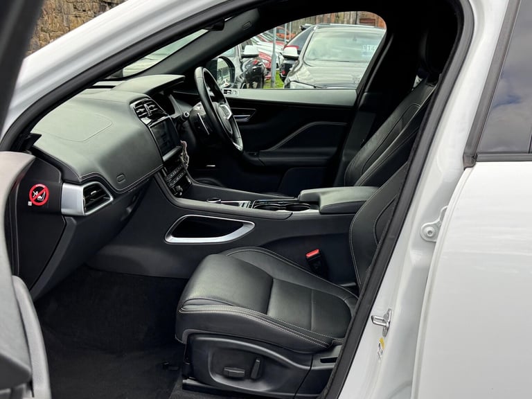 2017 Jaguar F-Pace 3.0 D300 V6 S Auto AWD Euro 6 (s/s) 5dr ESTATE Diesel Automatic