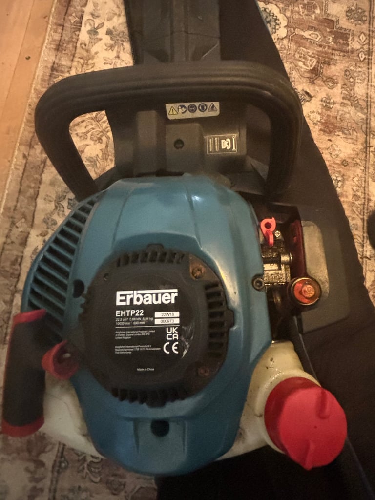 ERBAUER EHTP22 69cm. 22.2cc Hedge Trimmer, Petrol