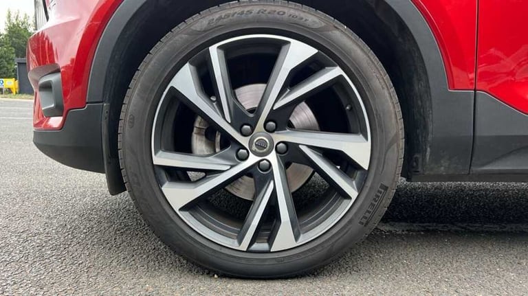 2019 Volvo XC40 2.0 T5 R DESIGN Pro 5dr AWD Geartronic SUV Petrol Automatic
