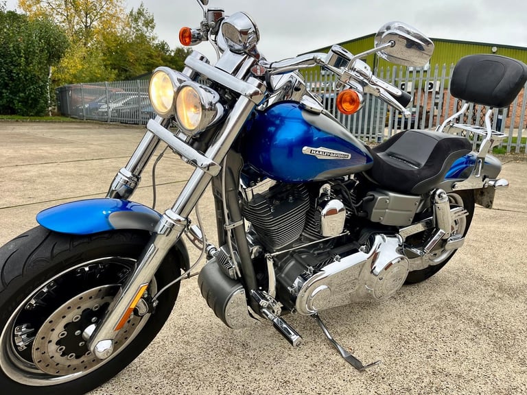 Harley-Davidson FXDFSE FATBOB SCREAMIN EAGLE CVO 110. ONLY 14698 MILES