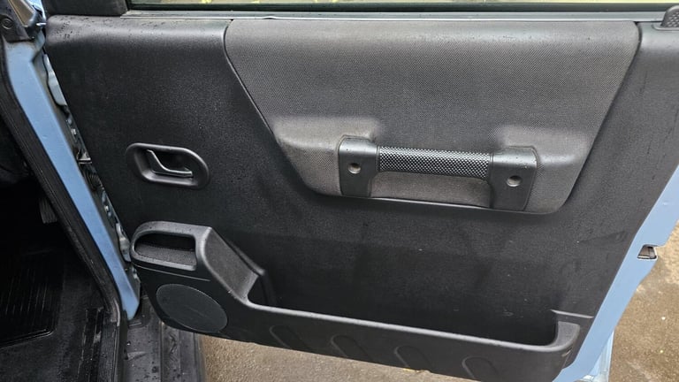 2004 Land Rover Discovery 2.5 TD5 S Station Wagon 5dr (7 Seats) ESTATE Diesel Automatic