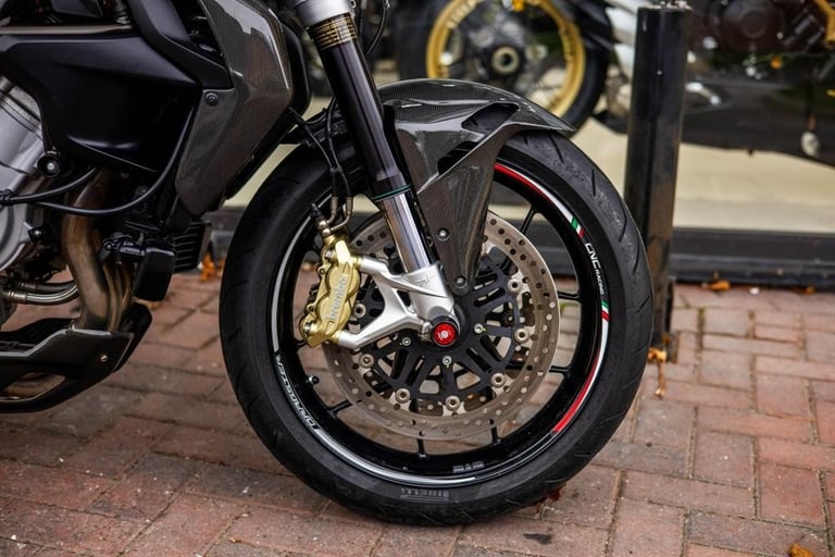 MV Agusta Brutale LOW MILES ! CARBON ! STUNNING