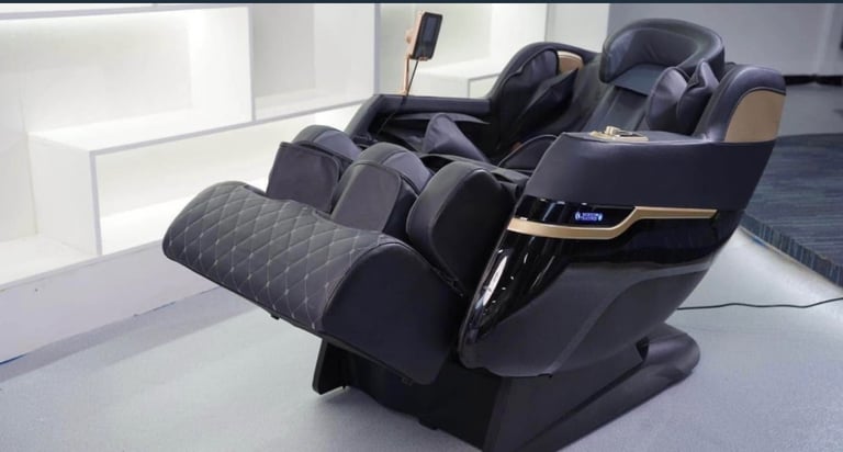 Brand new full body relaxing massage chair