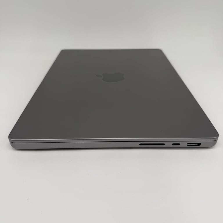 Apple Macbook M2 Pro 16GB 512SSD 26 CYCLES 