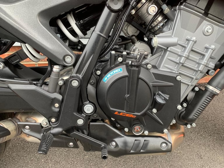 KTM 990 DUKE - TECH PACK - KTM WARRANTY 09/5/2029
