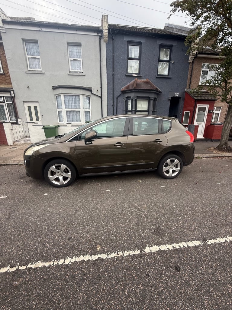Peugeot, 3008, Hatchback, 2010, Manual, 1598 (cc), 5 doors