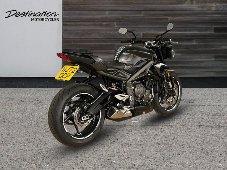 2022 Triumph Street Triple 765 R LOW STANDARD COLOUR Petrol black Manual