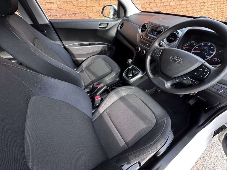2017 Hyundai i10 1.0 SE 5dr HATCHBACK PETROL Manual