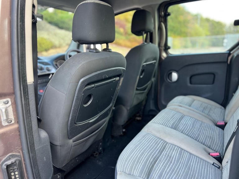 2011 Renault Kangoo 1.6 16V Expression Auto Euro 5 5dr MPV Petrol Automatic