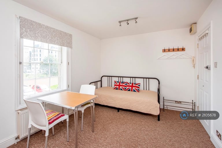 Studio flat in Angel Place, Bath, BA2 (#2105678) | in Bath, Somerset ...