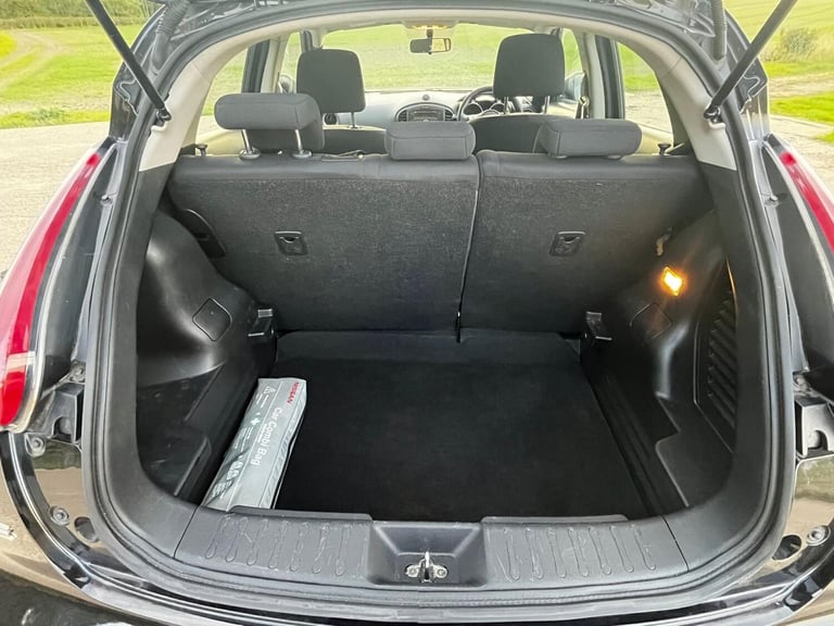 2014 Nissan Juke 1.6 Visia SUV 5dr Petrol Manual Euro 5 (94 ps) SUV Petrol Manual
